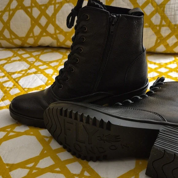 Fly London Black Heeled Boots/Lace Up Front/Side Zipper Size 41 9.5 - Picture 2 of 6